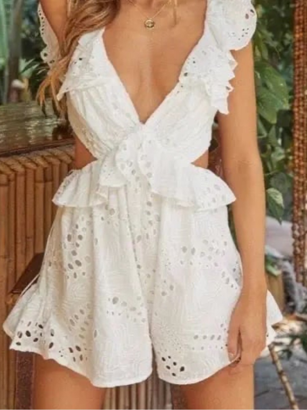 NWT Luxxel White Eyelet Ruffle Cotton Cut Out Tie Back Shorts Romper Size Large